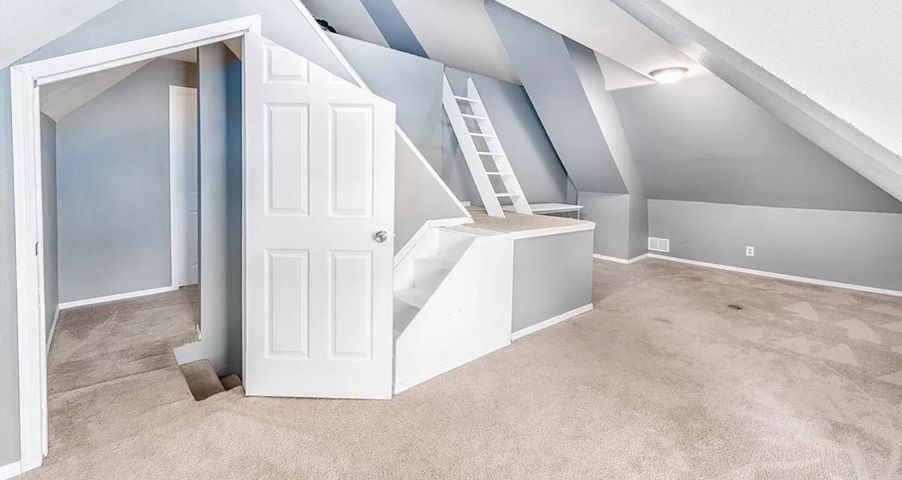 Terrible Real Estate Agent Photographs